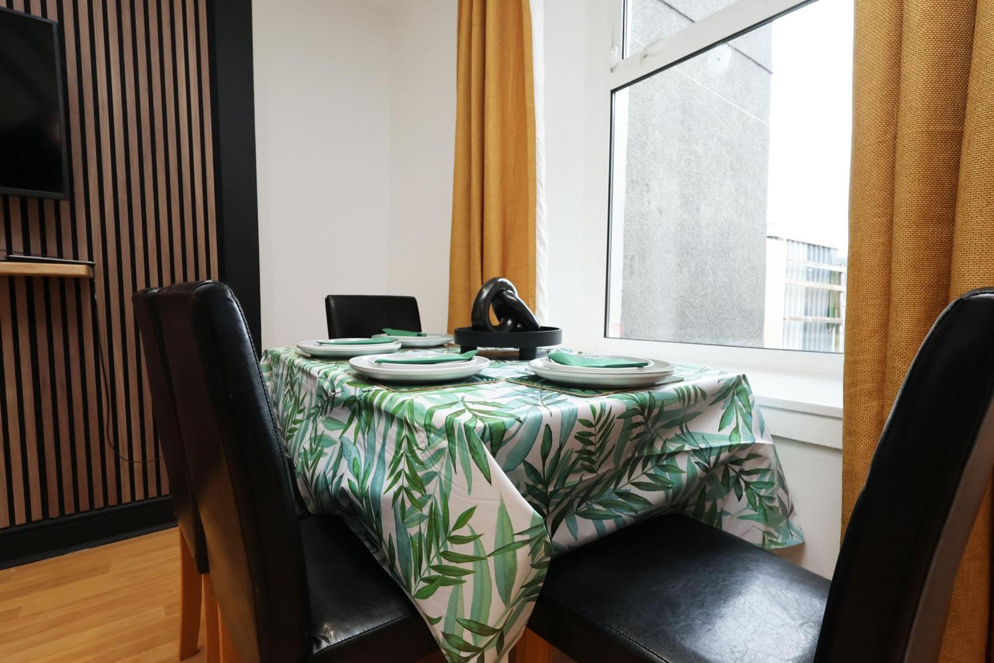 Viewing Deck, On-Street Parking, Tv In Every Room Swansea Dış mekan fotoğraf